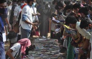 How Boibondhu’s open-air book trade festival bonded readers in a February without Boi Mela