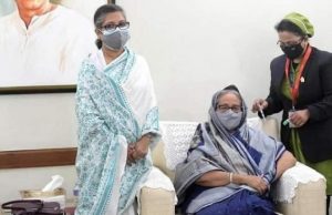 PM gets first dose of Covid-19 vaccine