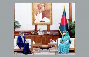PM stresses establishing peace for development