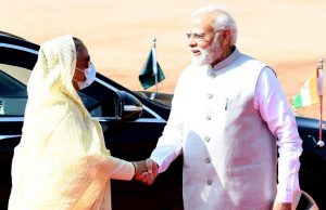 India accords formal reception to Bangladesh premier