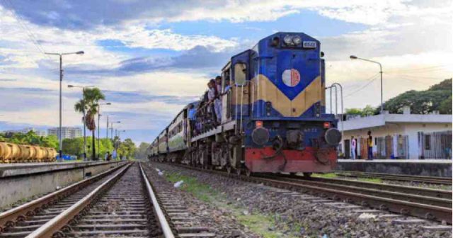 8232856_6720294_6654832_8223324_Train servises